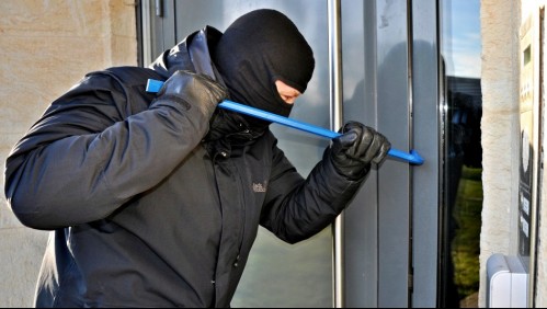 Familia es aterrorizada por ladrones en su casa: Tocaron el timbre, cortaron la luz y los vieron de frente en la puerta