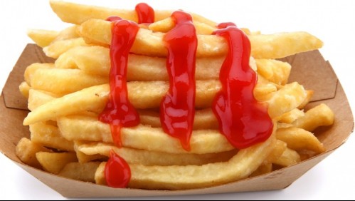 Estudio revela qué marcas de kétchup incumplen normativa en Chile: 'No es recomendable'