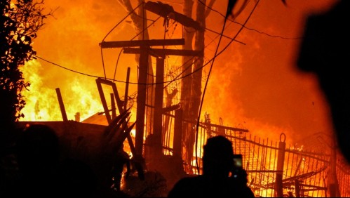 'Se pudo haber evitado': ¿Qué se sabe del origen del incendio en Viña del Mar?