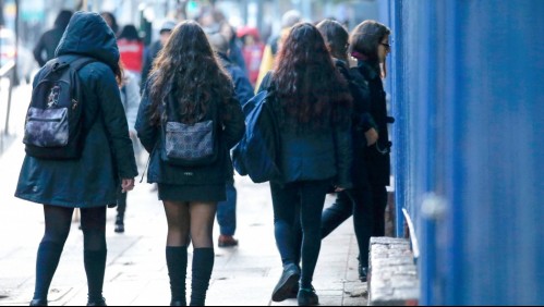 Condenan a mayor de Carabineros que ingresó al Liceo 7 y disparó perdigones que hirieron a dos alumnas