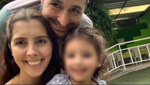 Una pareja murió y su pequeña hija quedó grave tras sufrir trágico choque cuando viajaban a celebrar la Navidad