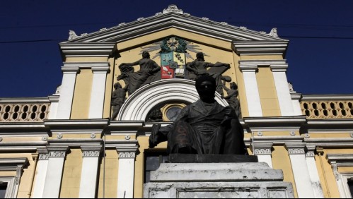 Tras polémica tesis sobre pedofilia: Comisión de la Cámara cita a decano de Filosofía de la Universidad de Chile