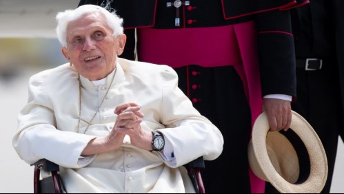 El expontífice Benedicto XVI está 'muy enfermo': Papa Francisco pide rezar