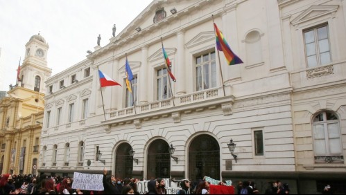 Desconocidos ingresaron a Municipalidad de Santiago y concretaron millonario robo
