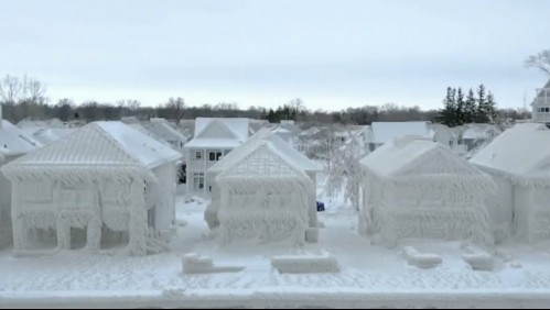 'Parece una maqueta': Las impactantes imágenes de un pueblo cubierto de nieve por ola de frío en Canadá