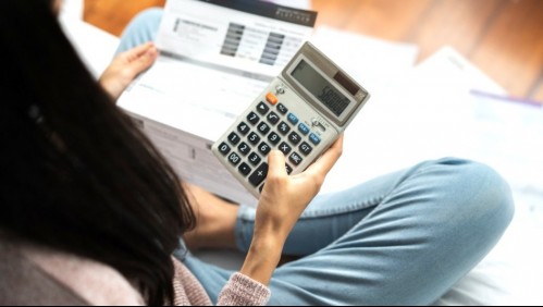 Recesión en Chile: Expertos analizan cómo nos afectará la crisis económica en 2023