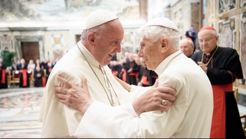 Ocurriría algo nunca antes visto: ¿Cómo sería el funeral del papa emérito Benedicto XVI?