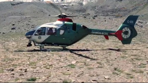 Carabineros rescata en helicóptero a senderista extranjero que se descompensó en la cordillera