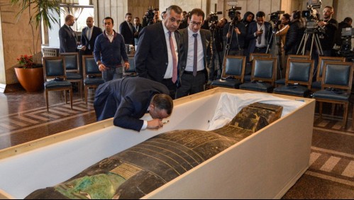 Estados Unidos devuelve a Egipto un sarcófago robado: Tenía la cara pintada de verde