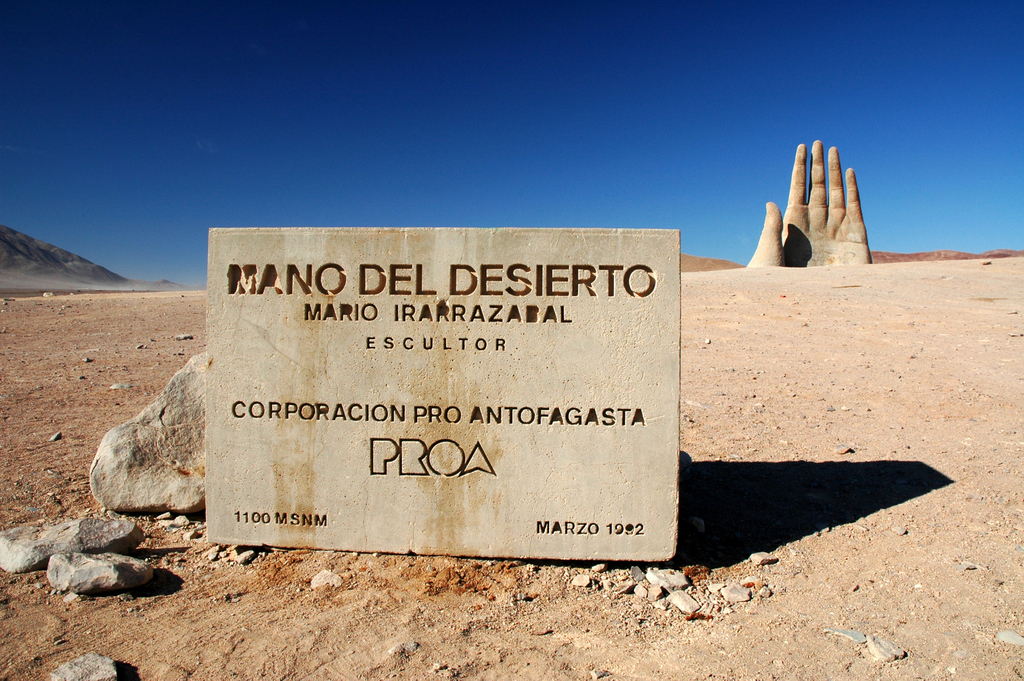 Mano del Desierto. Fuente: Municipalidad de Antofagasta.