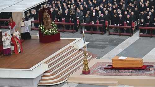 Papa Francisco presidió el solemne funeral de Benedicto XVI