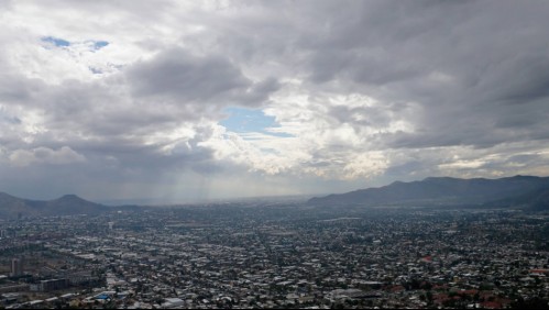 Probables tormentas eléctricas en Santiago: Declaran Alerta Temprana Preventiva en 10 comunas de la RM