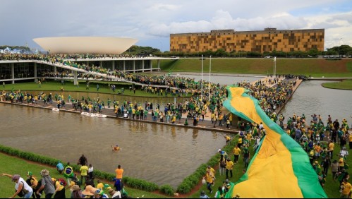 Policía brasileña retoma control de los edificios del Congreso, el Tribunal Supremo y el Palacio de Planalto