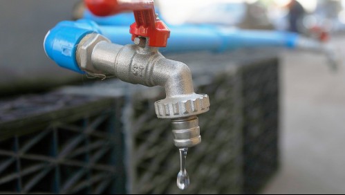 Anuncian corte de agua en Chicureo por turbiedad en cauce del río Maipo