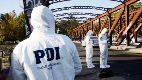 Hombre en situación de calle está en riesgo vital tras ser agredido y lanzado a la ribera del río Mapocho