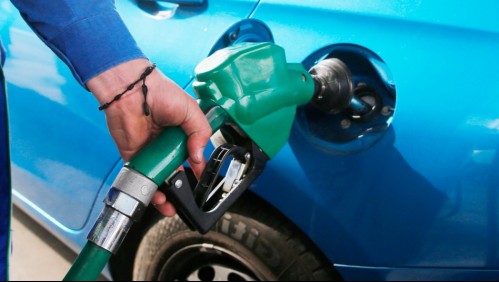 Precio de las bencinas sigue cayendo: Conoce cuánto bajarán desde este jueves