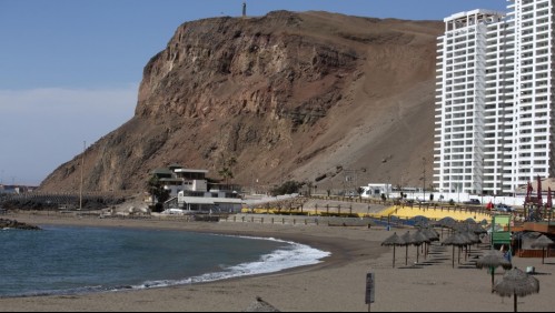 'Murió frente a mí': El conmovedor testimonio de bartender que intentó salvar a hombre que se ahogó en Arica