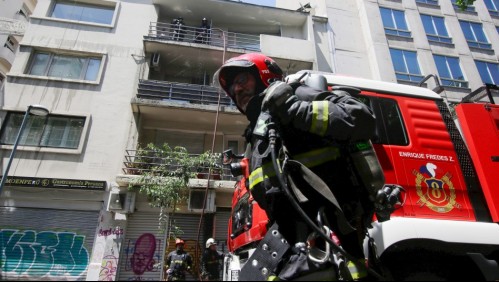 'Estaba muy agresivo': Bombero cuenta cómo fue la pelea para sacar a un civil del carro bomba