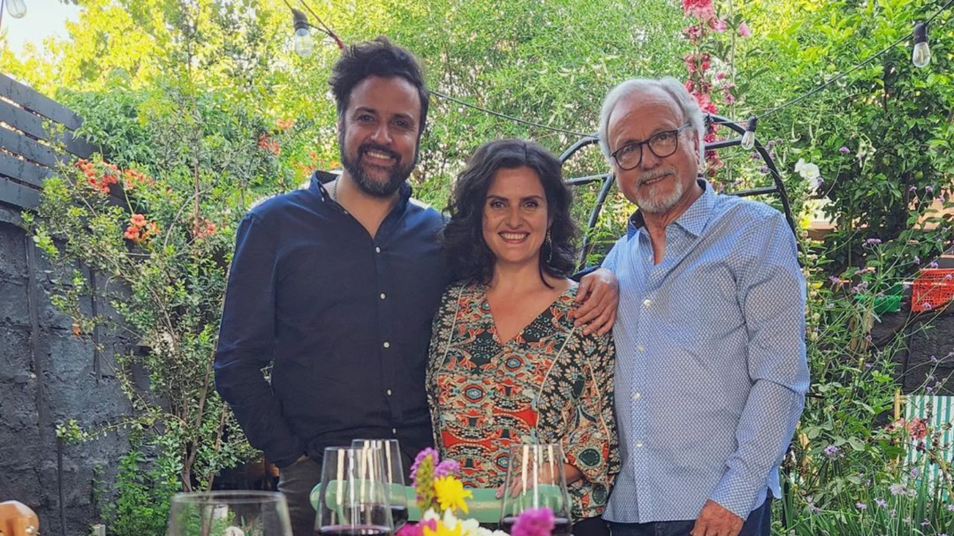 Connie Achurra con su padre y hermano