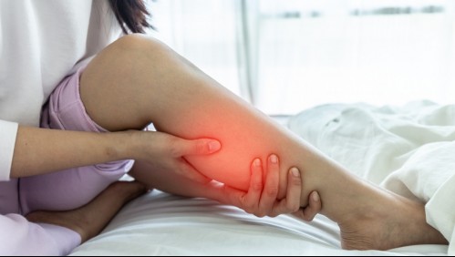 ¿Te duele una pierna? Estos son 4 síntomas de una trombosis venosa profunda