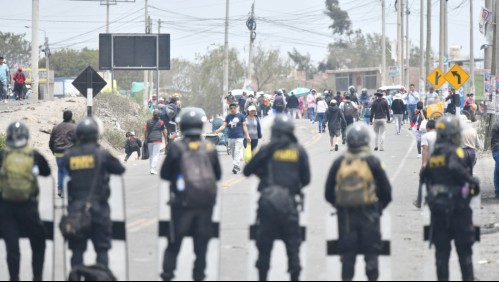Crisis en Perú: Dos aeropuertos cerrados y sin servicio de trenes a Machu Picchu por protestas