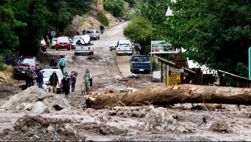 Rescatan a 20 personas que habían quedado atrapadas por aluvión en Yerba Loca