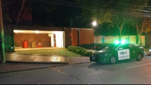 Dueño de casa es maniatado por delincuentes en Vitacura: Robaron vehículos y joyas y avalúo supera los $90 millones