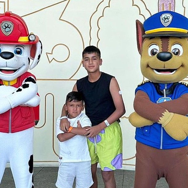 Monito Vidal With His Brother On Vacation