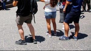 Para capear el calor: Reconocida empresa permite trabajar con shorts durante el verano