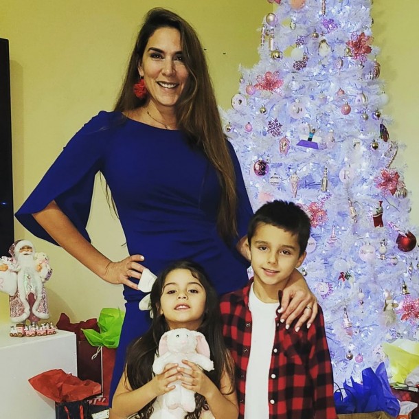 Mey Santamaría y sus hijos
