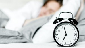 ¿Puedo recuperar el sueño perdido si duermo más durante el fin de semana? Esto dice experta de Harvard