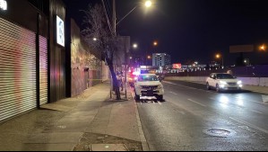 Carabinero que estaba de vacaciones frustra portonazo en La Florida: Investigan relación con joven fallecido