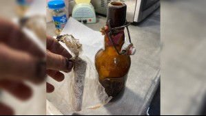 Hombre encuentra mensaje de más de 40 años al interior de una botella: 'Si la encuentra, llámeme'