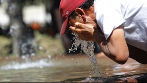 Se podría superar los 33°: Anticipan posible ola de calor en Santiago para este fin de semana