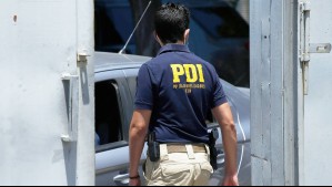 Detective iba a su trabajo cuando trataron de robarle su auto: Baleó a delincuentes y uno de ellos está herido