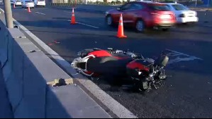 Gendarme muere tras accidente en moto en autopista Vespucio Norte: se estrelló contra un camión