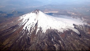 Temblor en volcán Villarrica: Tras movimiento se generó 'una columna eruptiva de ceniza de unos 220 metros'