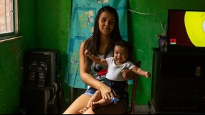 Joven fue a dar a luz a su bebé en Brasil y regresó con la mano amputada: Denuncia negligencia de hospital