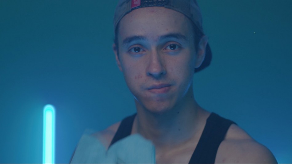 Carlos Espinoza: Conoce la historia del joven que busca convertirse en el primer profesional de calistenia en Chile