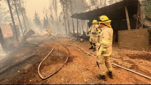Alerta Roja declarada para Vilcún por incendio que amenaza a Parque Conguillío