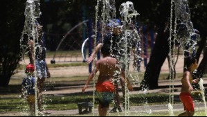 Hasta 37° en la Región Metropolitana: Meteorología emite alerta por 'altas temperaturas extremas' en tres regiones