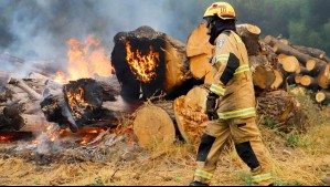 Ordenan evacuar sectores de las regiones de Ñuble y La Araucanía por incendios forestales