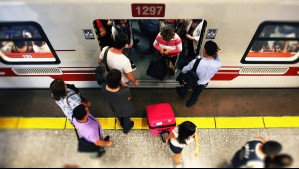 'Quedé en shock': Profesora denuncia que fue apuñalada por joven en estación de Metro de Santiago