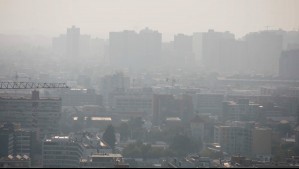 Humo en Santiago: Jaime Leyton explica por qué este fenómeno perdura en la capital