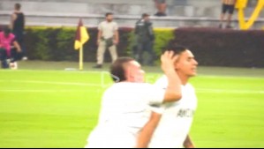 Video muestra agresión de hincha a un futbolista en Colombia: Partido debió ser suspendido