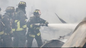 Niño de ocho años murió en un incendio que afectó a varias casas en Iquique