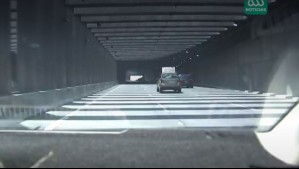 'Enceguece el camino que viene hacia delante': El efecto en túneles de la Autopista Central que los expertos analizan
