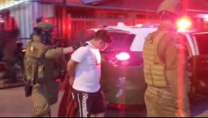 Detienen a líder de peligrosa banda criminal: Tiene 19 años y se le imputan una decena de robos de vehículos en Santiago