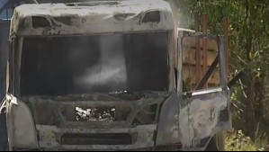 Ataque dejó un camión incendiado y otro con impactos de bala en camino rural de Collipulli