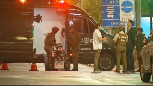 Investigan hallazgo de artefacto sospechoso frente a un hotel en Las Condes